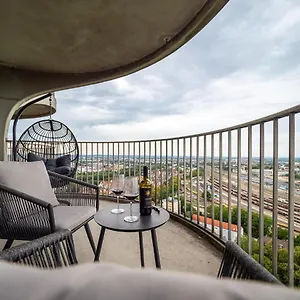 Tower I 26th Floor I Boxspring I Nespresso Augsburg